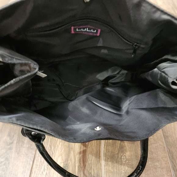 LuLu Black Quilted Patent Leather-look Purse - Picture 9 of 10